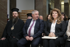 ИЗЛОЖБА ЗА КРЕСНЕНСКО-РАЗЛОЖКОТО ВЪСТАНИЕ СЪБРА ВИЦЕПРЕЗИДЕНТ, МИТРОПОЛИТ И ДЕПУТАТИ В НБКМ