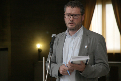СПОДЕЛЕНО ОТ АРХИВИТЕ НА ЯНИ МИЛЧАКОВ