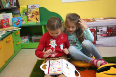 НАЦИОНАЛНАТА БИБЛИОТЕКА ПОДАРИ КНИГИ НА ДЕТСКА ГРАДИНА “ШАРЛ ПЕРО”