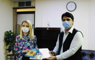 Националната библиотека „Св. св. Кирил и Методий“ дарява книги на Националната библиотека на Пакистан